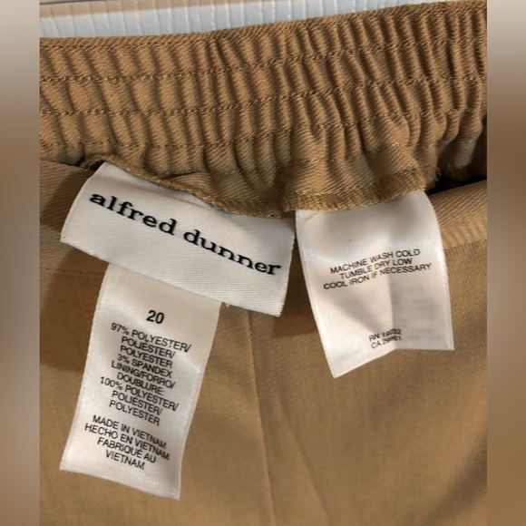 Alfred Dunner slacks beige - Picture 2 of 3